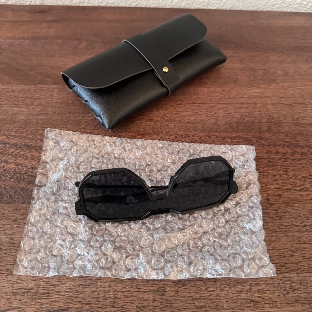 NEW! Titanium Alloy Sunglasses in black with Sunglasses Case